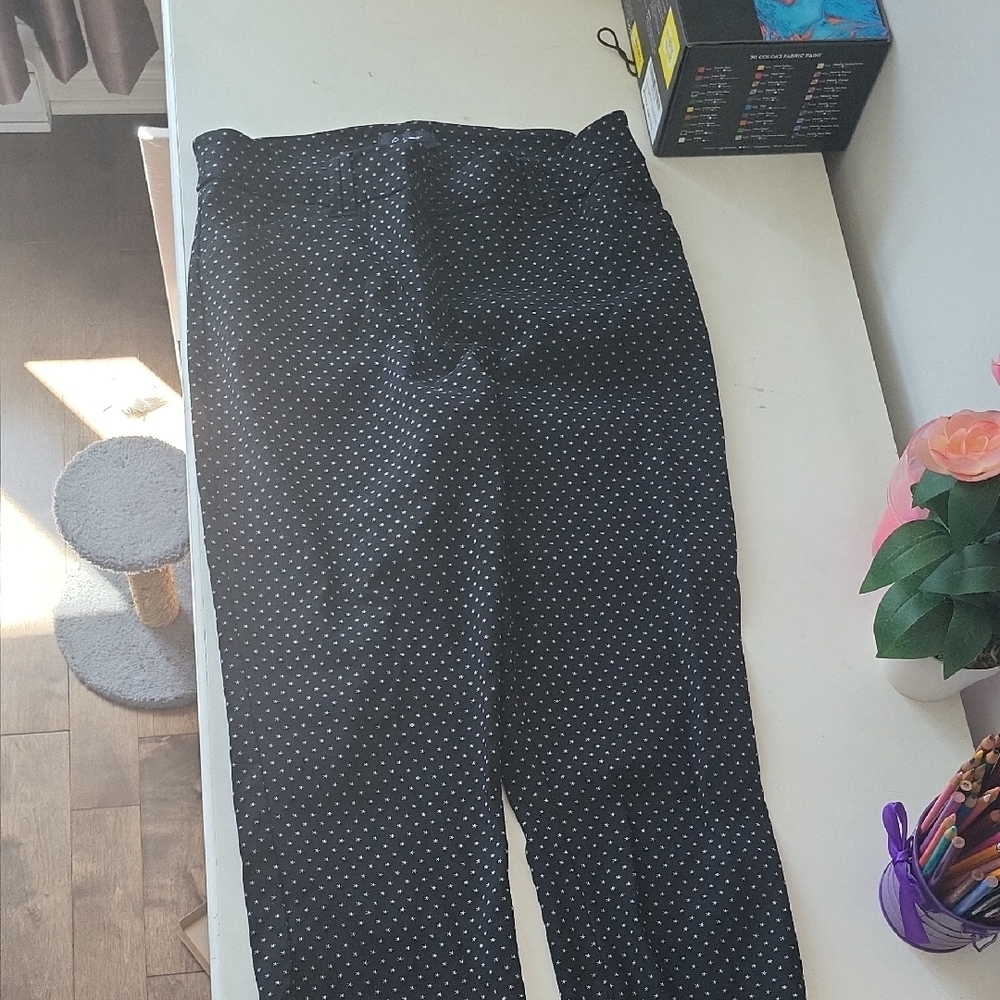 Black With With Stars Dot Pants Capris Size 14 Reitmans